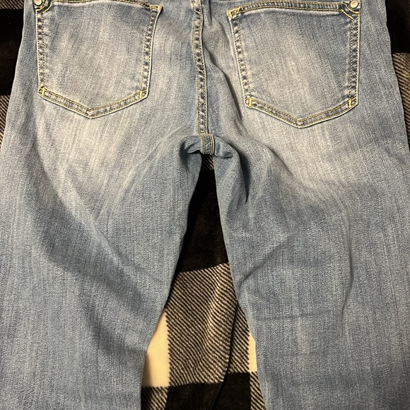 Pilcro and the Letterpress Script Jeans. Size 28 - Picture 12 of 16